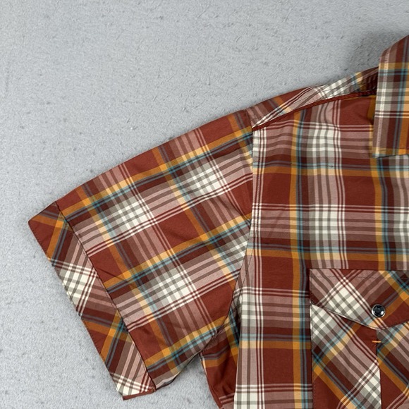Kuhl Eluxor Shirt Men's Medium Red Plaid Pearl Snap Short Sleeve Breathable - Picture 4 of 16